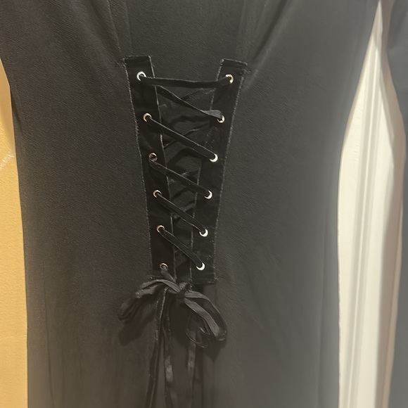 Color Code black dress in excellent condition. - Picture 2 of 8